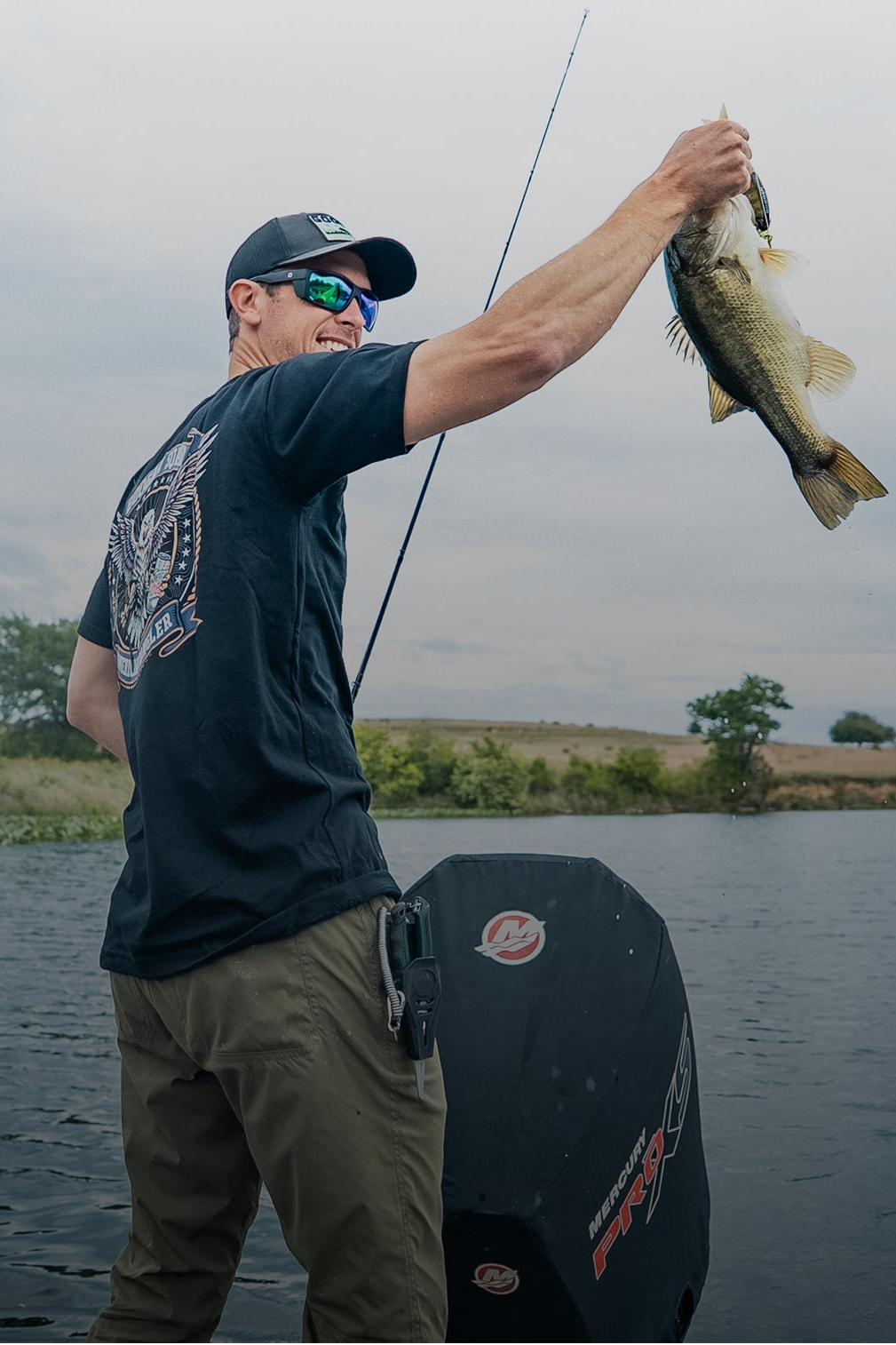 💥 Hyper-Realistic Multi-Jointed Bionic Swimbait | S-Curve Action Lure