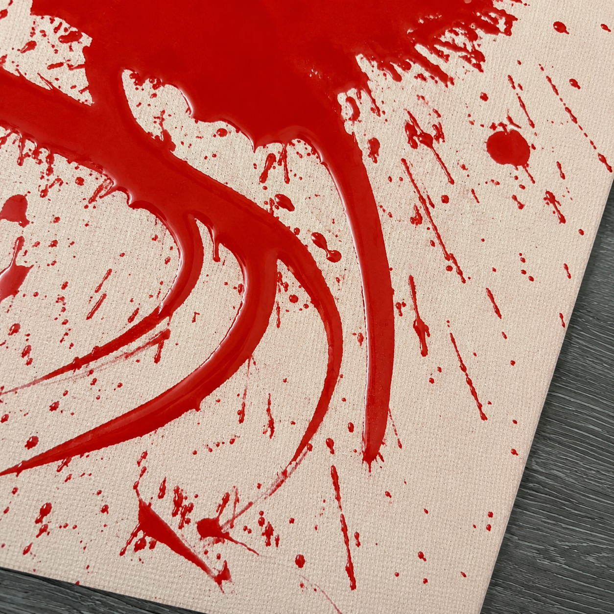 Water-Activated Bloody Bath Mat — Halloween Horror Decor